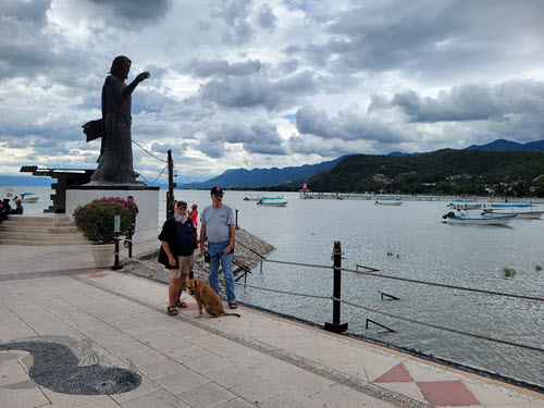 The statue of Jesus the Fisherman [Jesús Pescador]